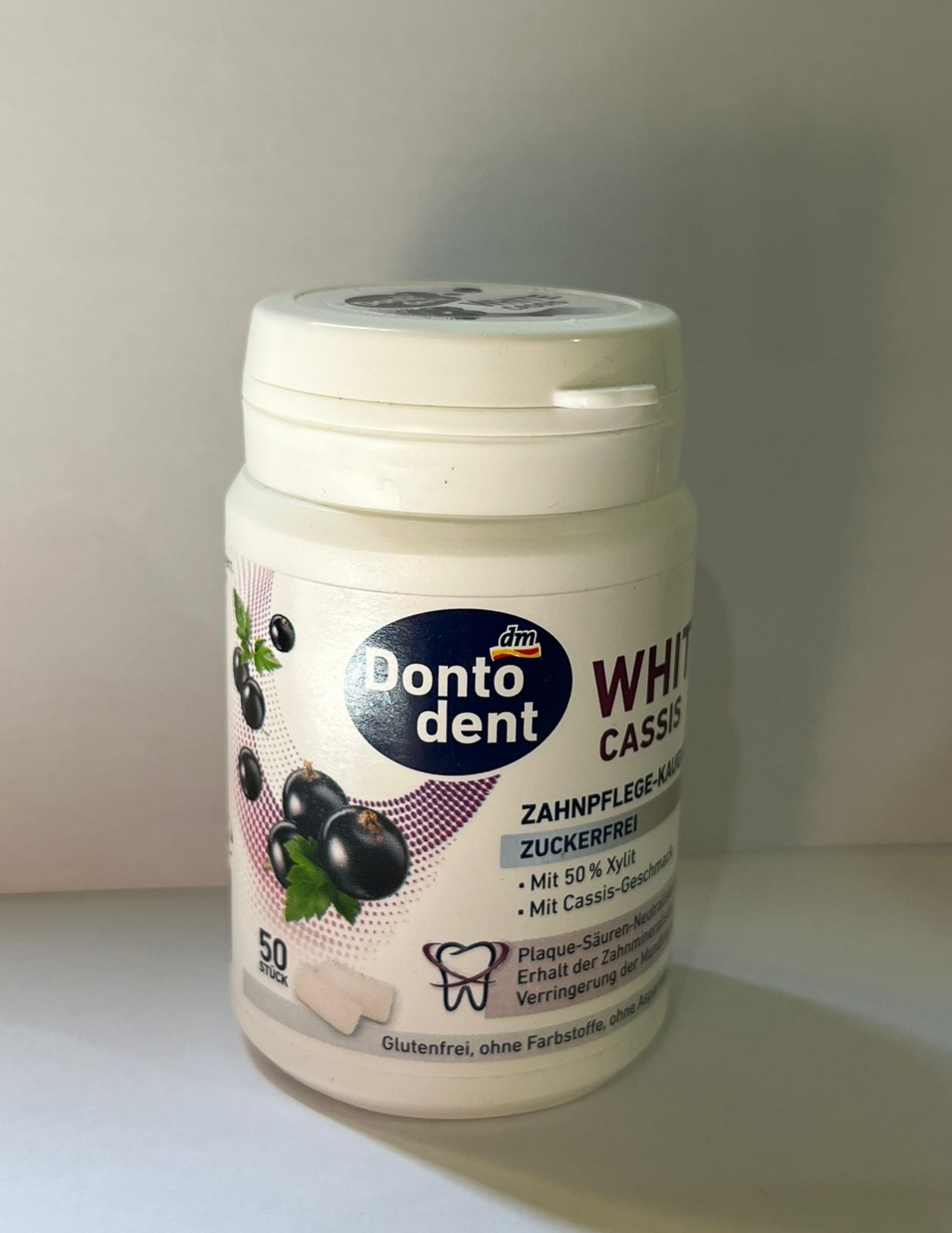Dontodent Chewing gum, White Cassis, sugar-free, 50 pieces